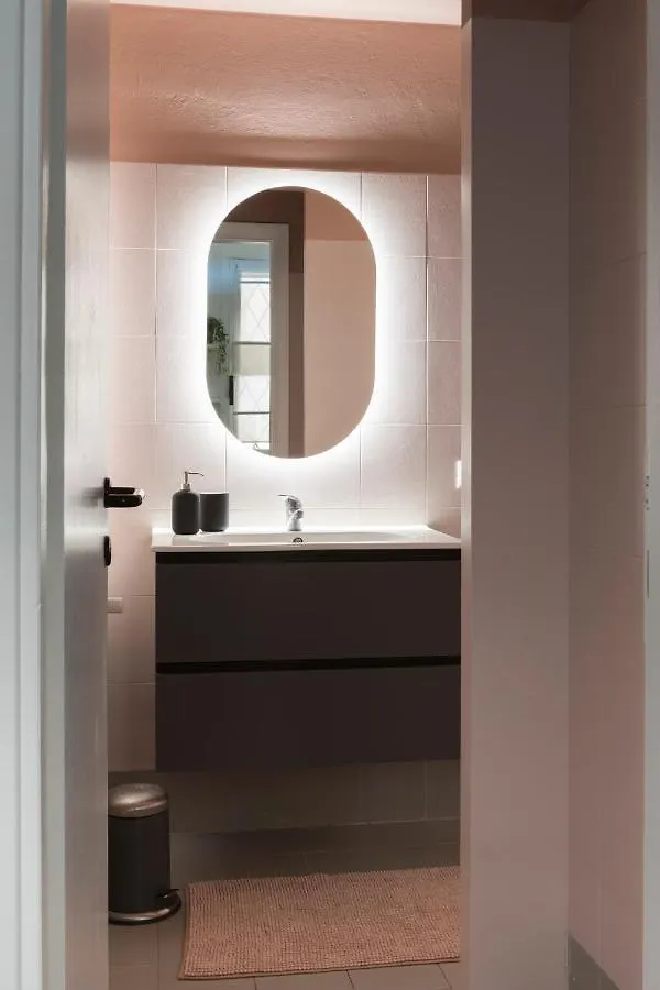 Xenia Apartments - Moderno Appartamento In Fondazione Prada Milán Italia